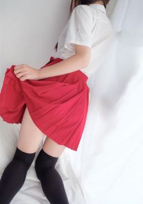 裙子底下的野兽_国产剧超清在线观看